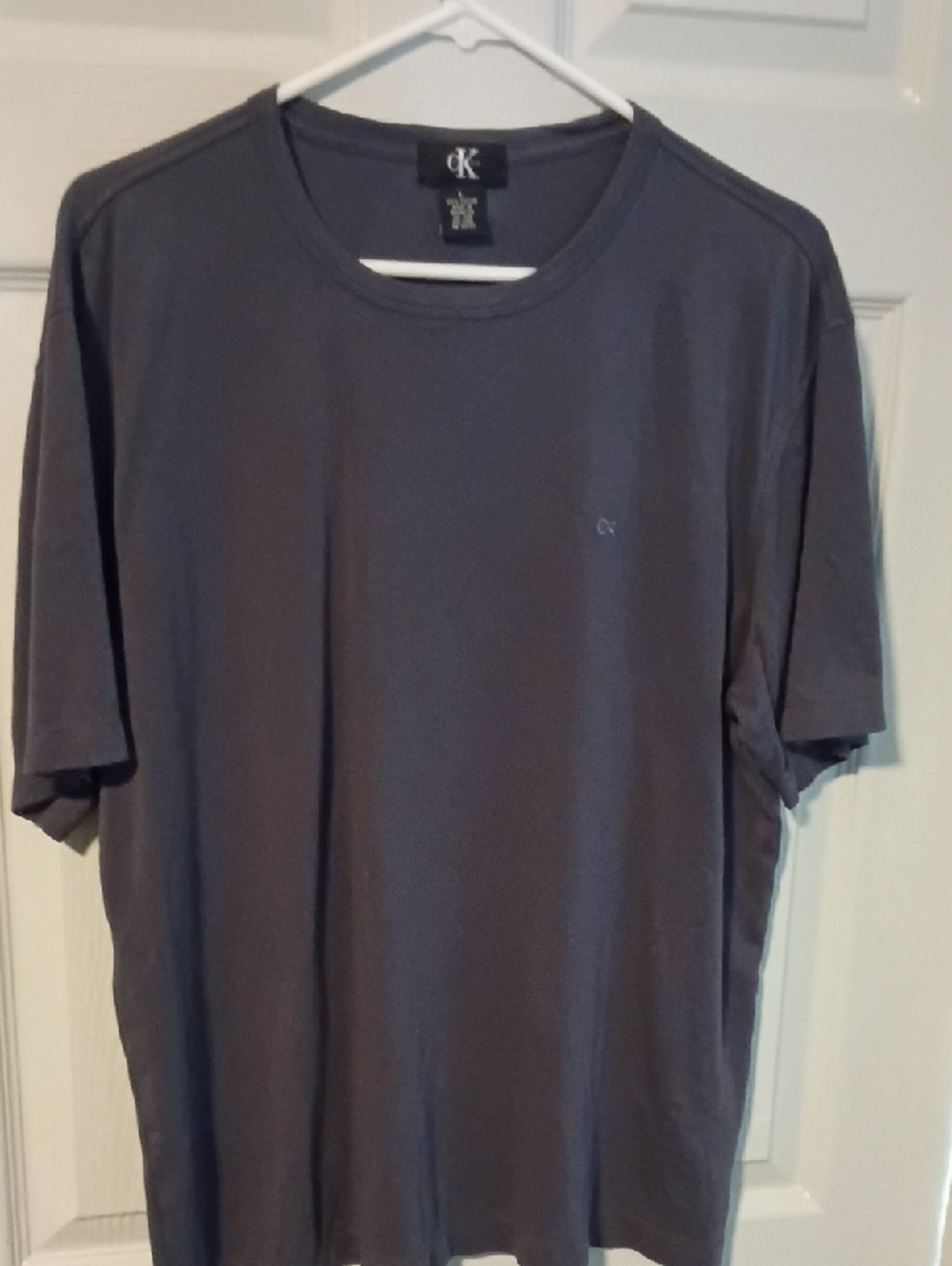 Calvin Klein Men’s Charcoal Short-Sleeve Crewneck Tee